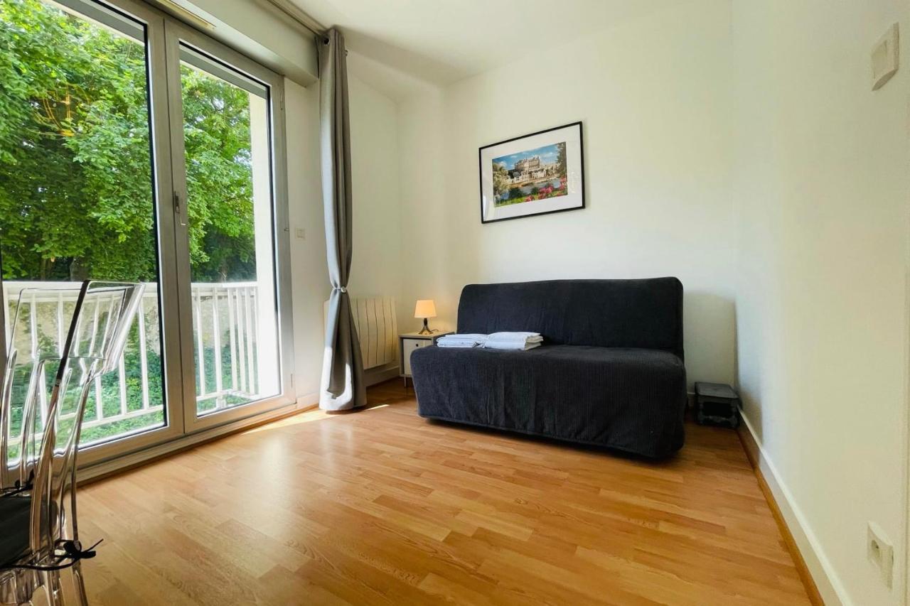 La Belle Ferronniere Appartement Avec Environnement Paisible อองบวส ภายนอก รูปภาพ